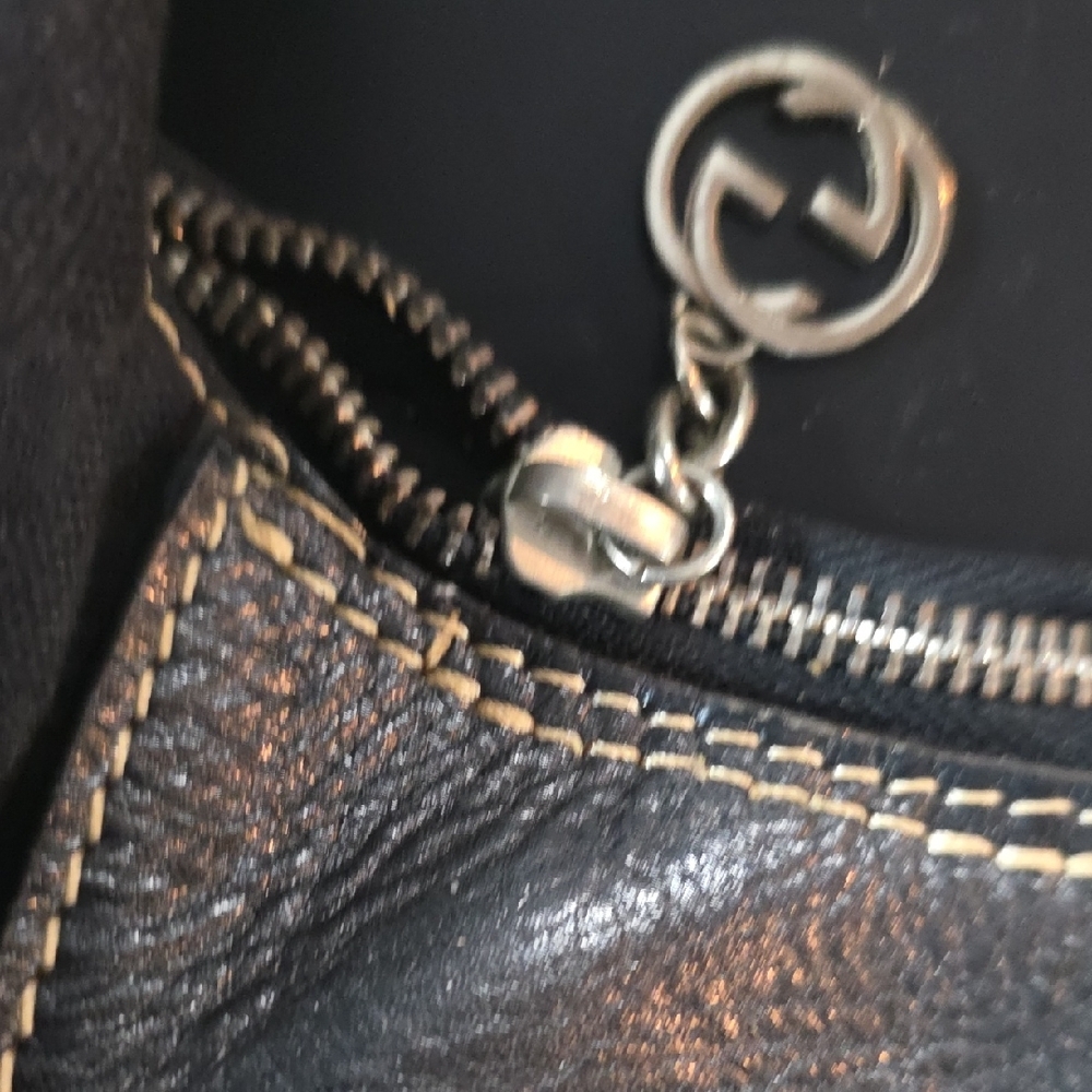 Gucci Black Shoulder Bag with Braided Strap - Picture 2 of 8